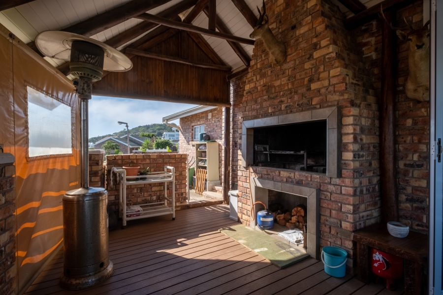 4 Bedroom Property for Sale in Cosy Corner Eastern Cape